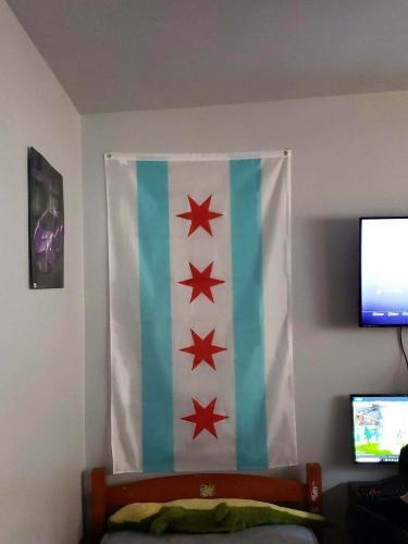Fly Breeze City of Chicago Flag 3x5 Foot photo review