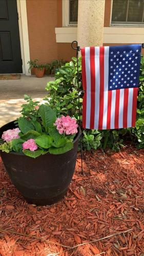 Embroidered USA Garden Flag 18 x 12.5 Inch photo review