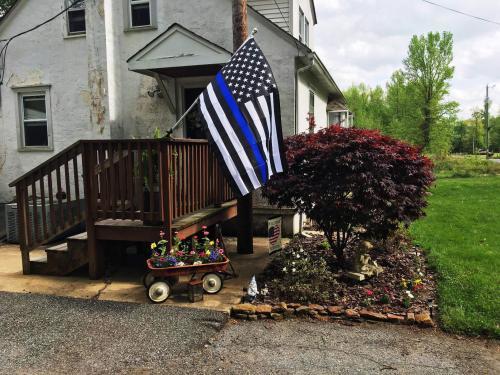 Fly Breeze 3x5 foot Thin Blue Line USA Flag photo review