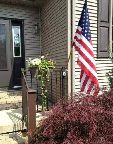 Pine Wooden House Flag Pole 56 In photo review